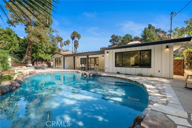 2401 Coldwater Canyon DR