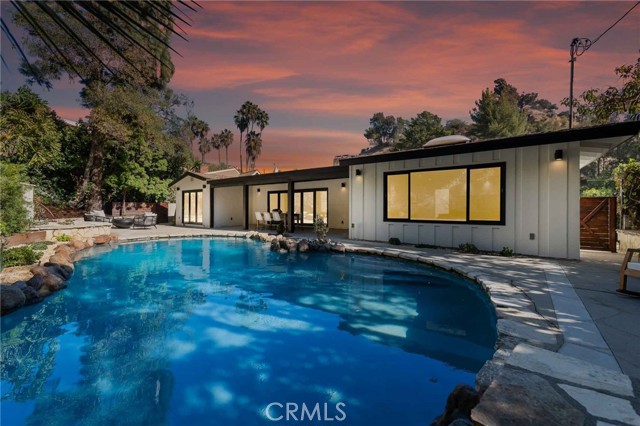 2401 Coldwater Canyon DR