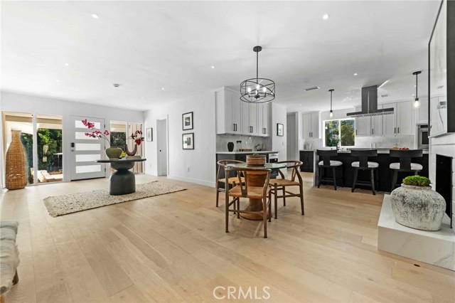 2401 Coldwater Canyon DR