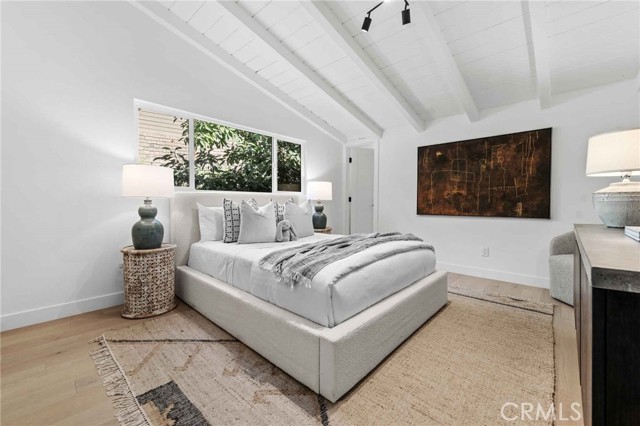 2401 Coldwater Canyon DR
