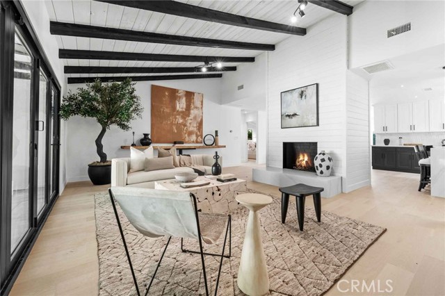 2401 Coldwater Canyon DR
