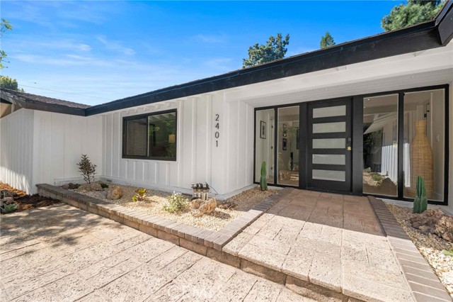 2401 Coldwater Canyon DR