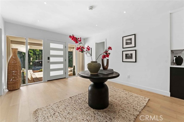 2401 Coldwater Canyon DR