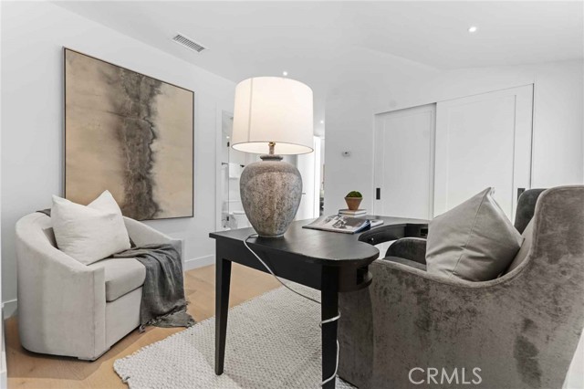 2401 Coldwater Canyon DR