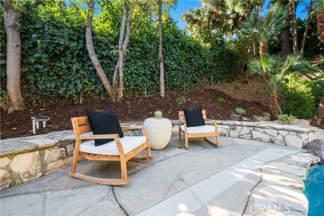2401 Coldwater Canyon DR