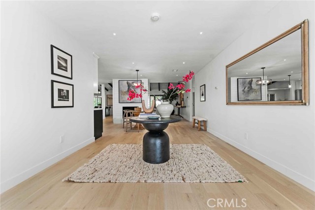 2401 Coldwater Canyon DR