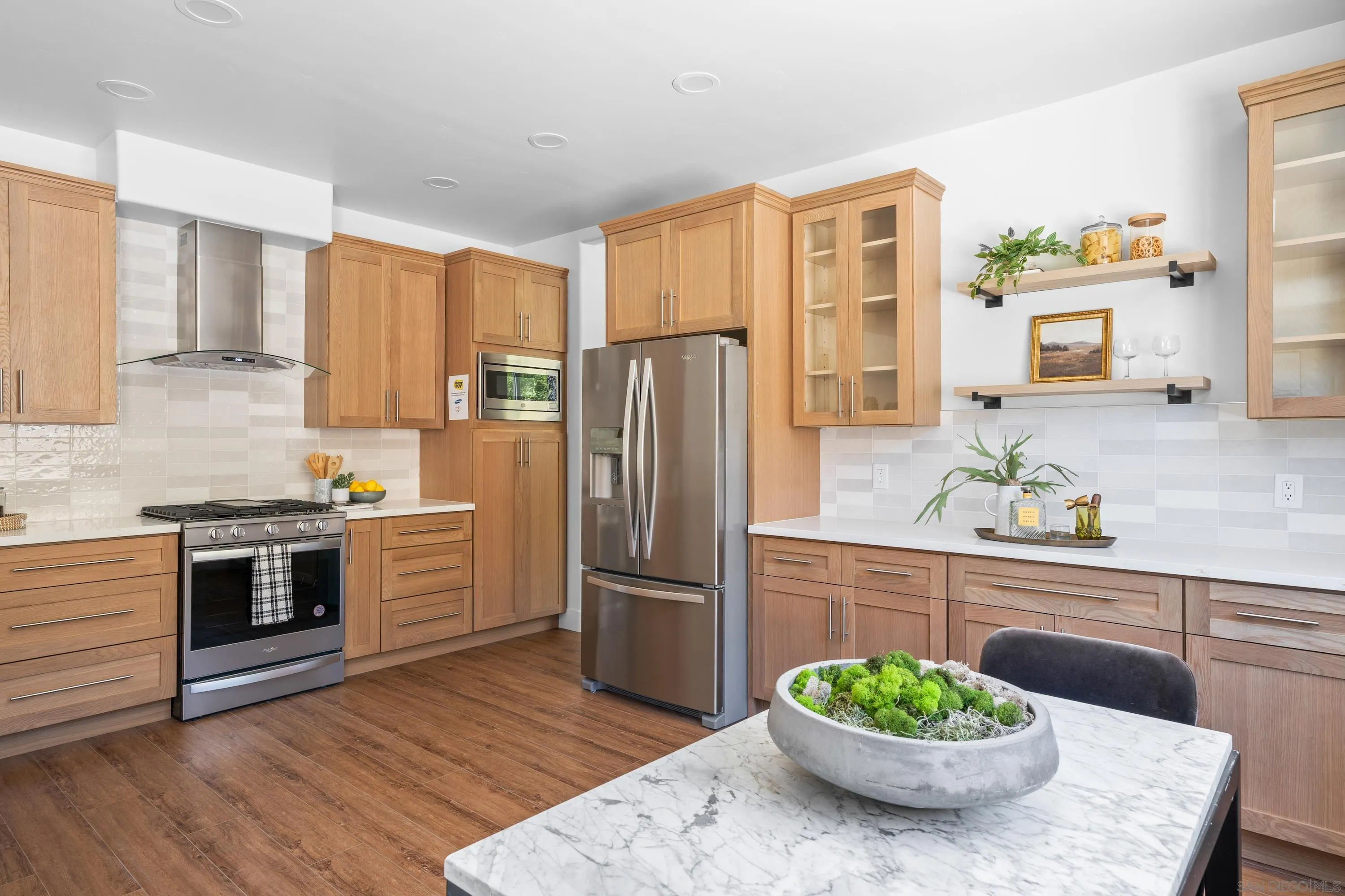 818 Legacy Drive