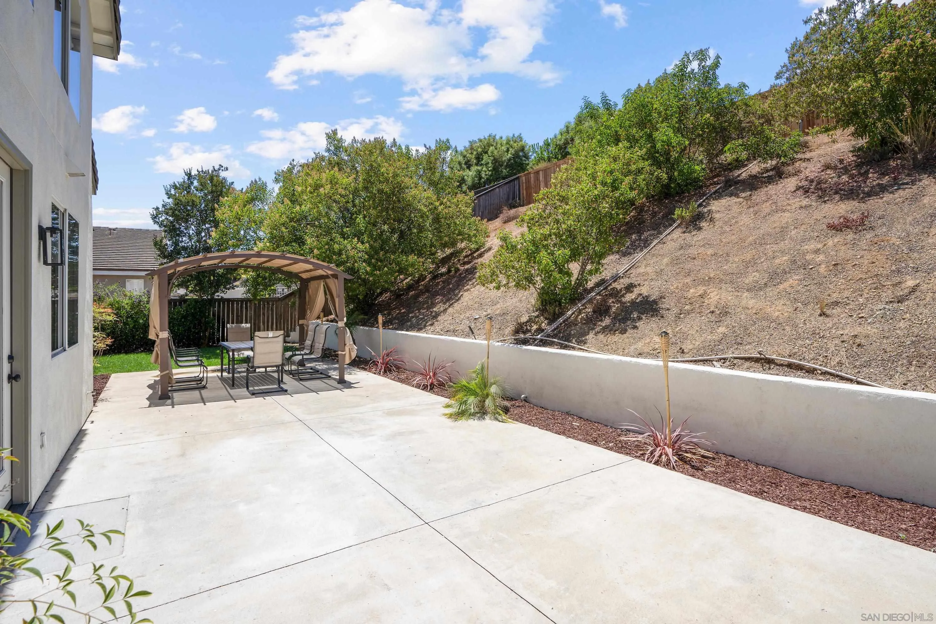 818 Legacy Drive