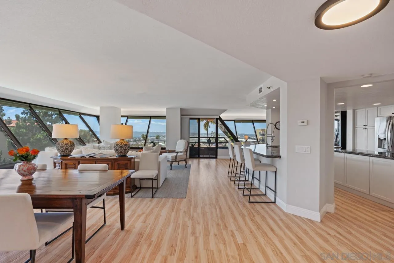 230 W Laurel St Unit 404