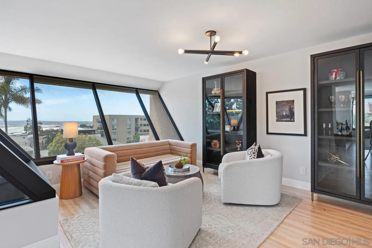 230 W Laurel St Unit 404