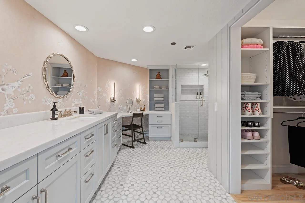 230 W Laurel St Unit 404