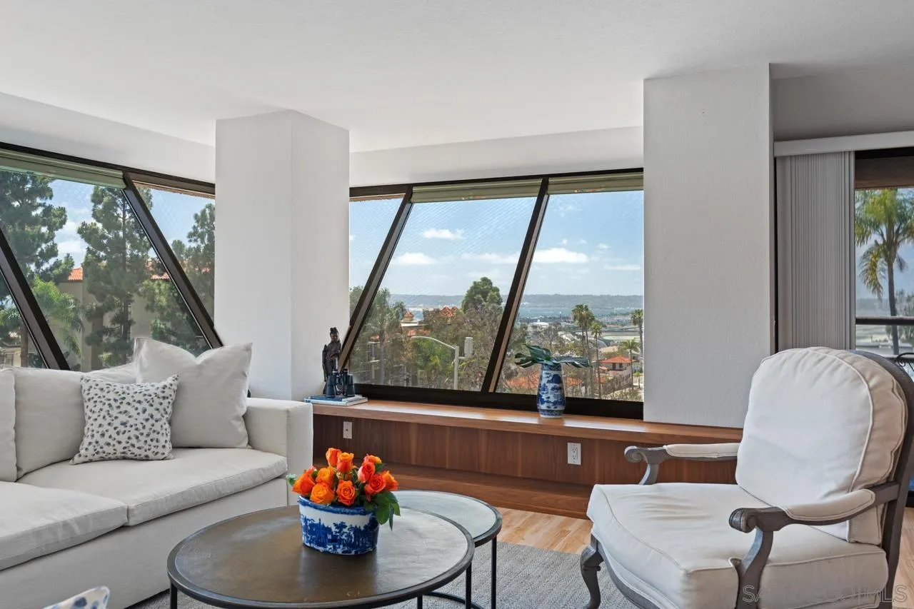 230 W Laurel St Unit 404