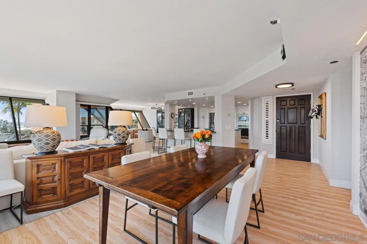 230 W Laurel St Unit 404