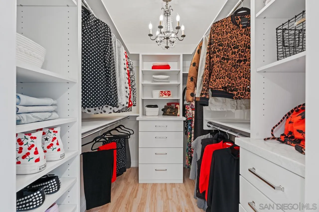 230 W Laurel St Unit 404