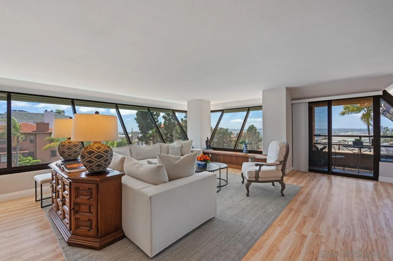 230 W Laurel St Unit 404