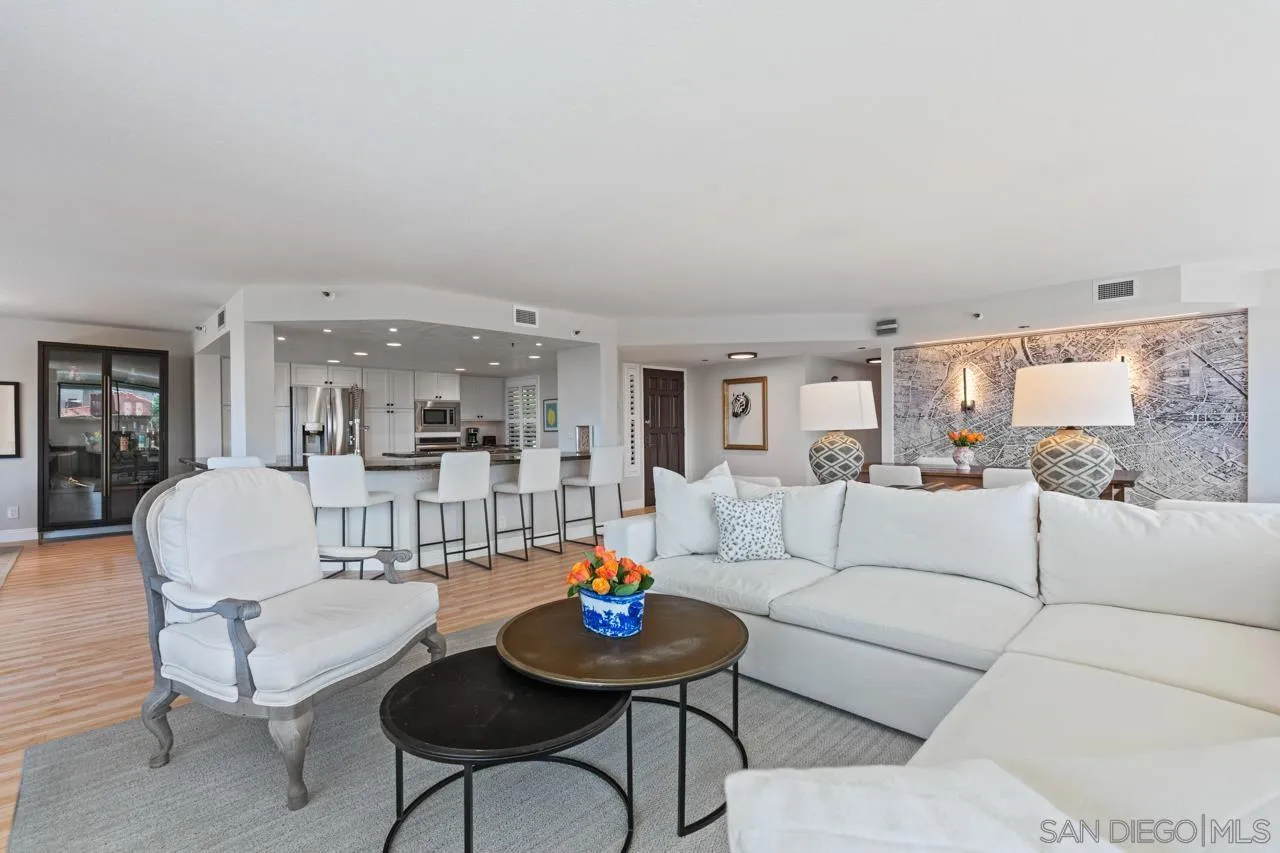 230 W Laurel St Unit 404