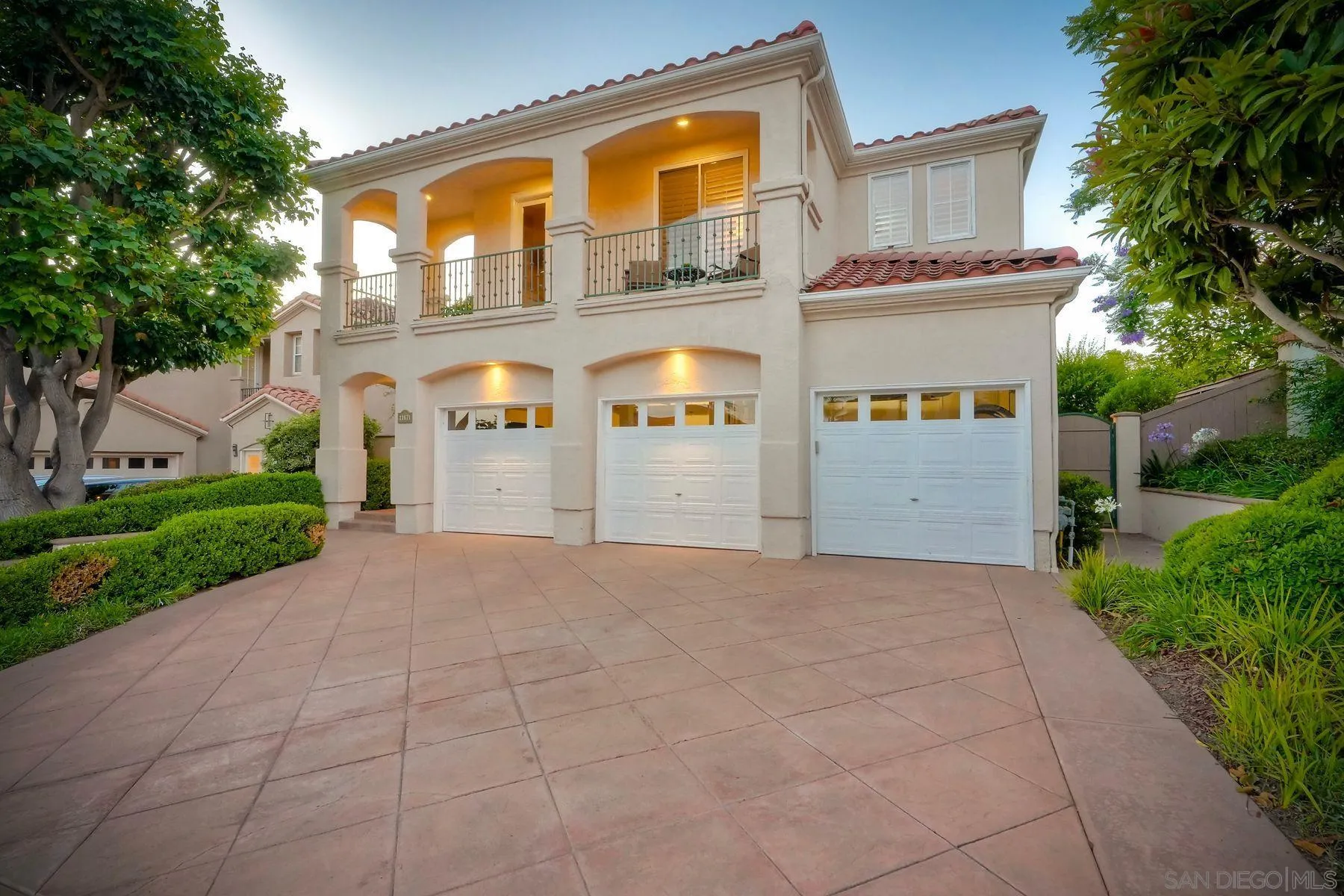11671 Cypress Canyon Rd