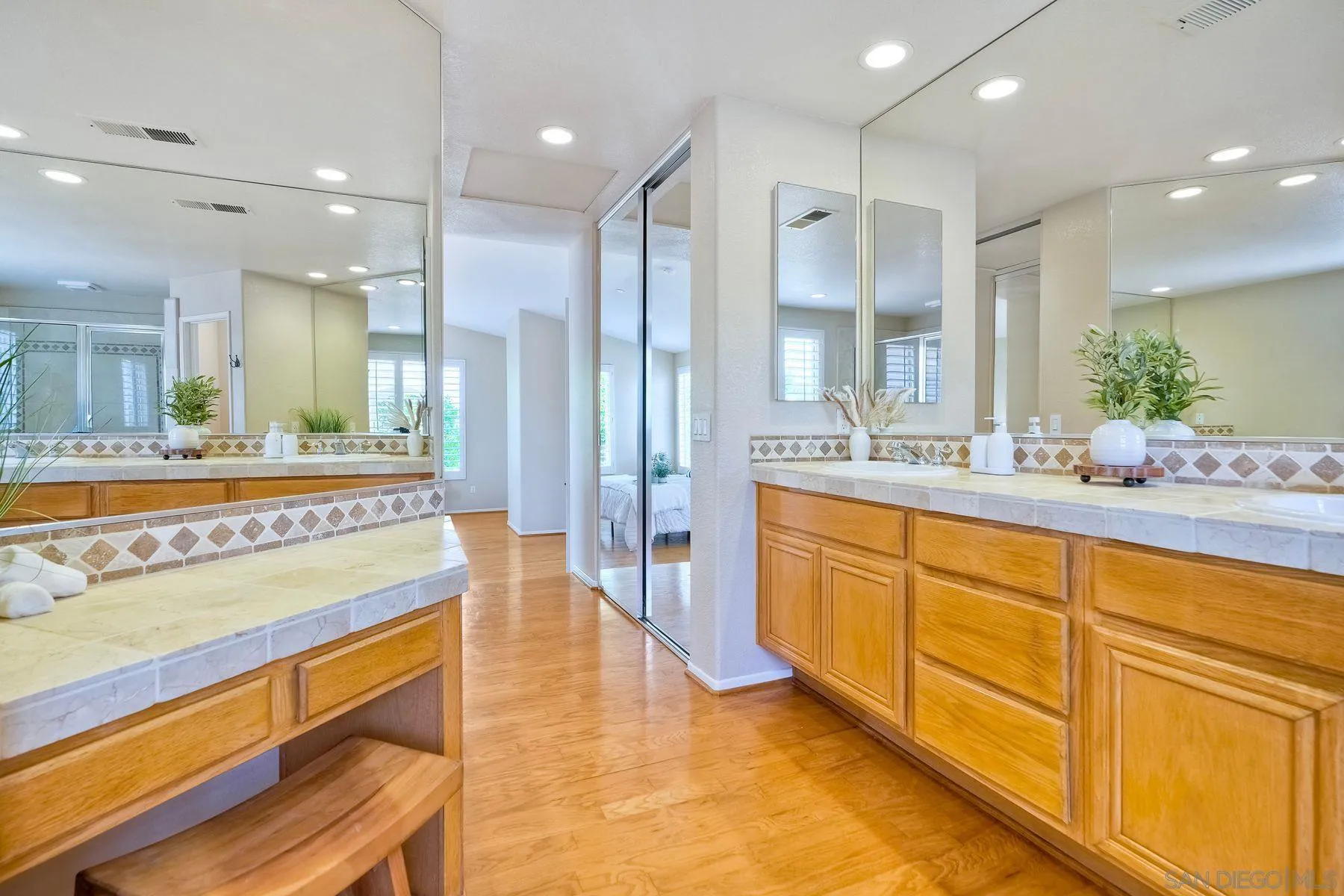 11671 Cypress Canyon Rd