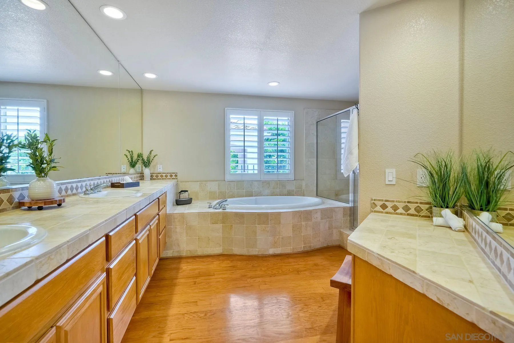 11671 Cypress Canyon Rd