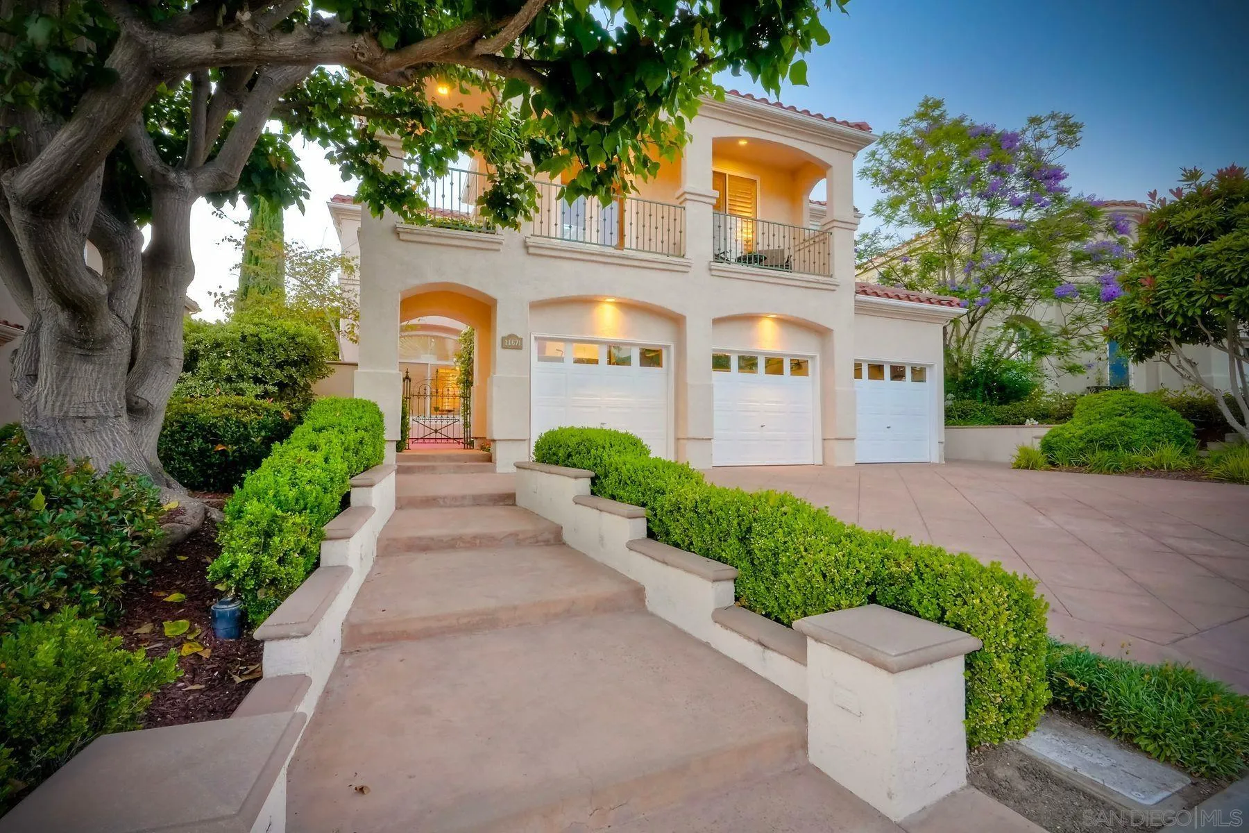 11671 Cypress Canyon Rd