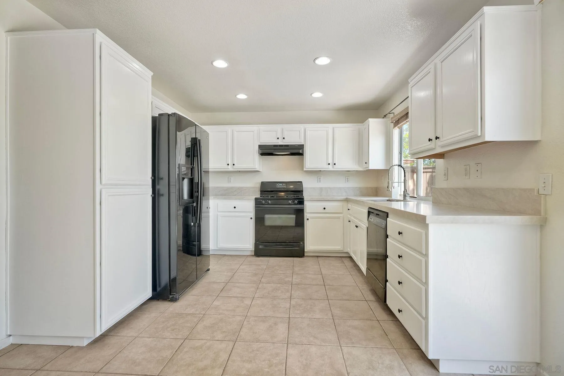 4811 Ventana Way