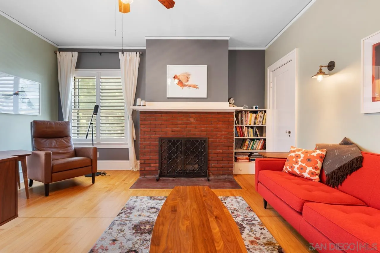 3565 3rd Ave