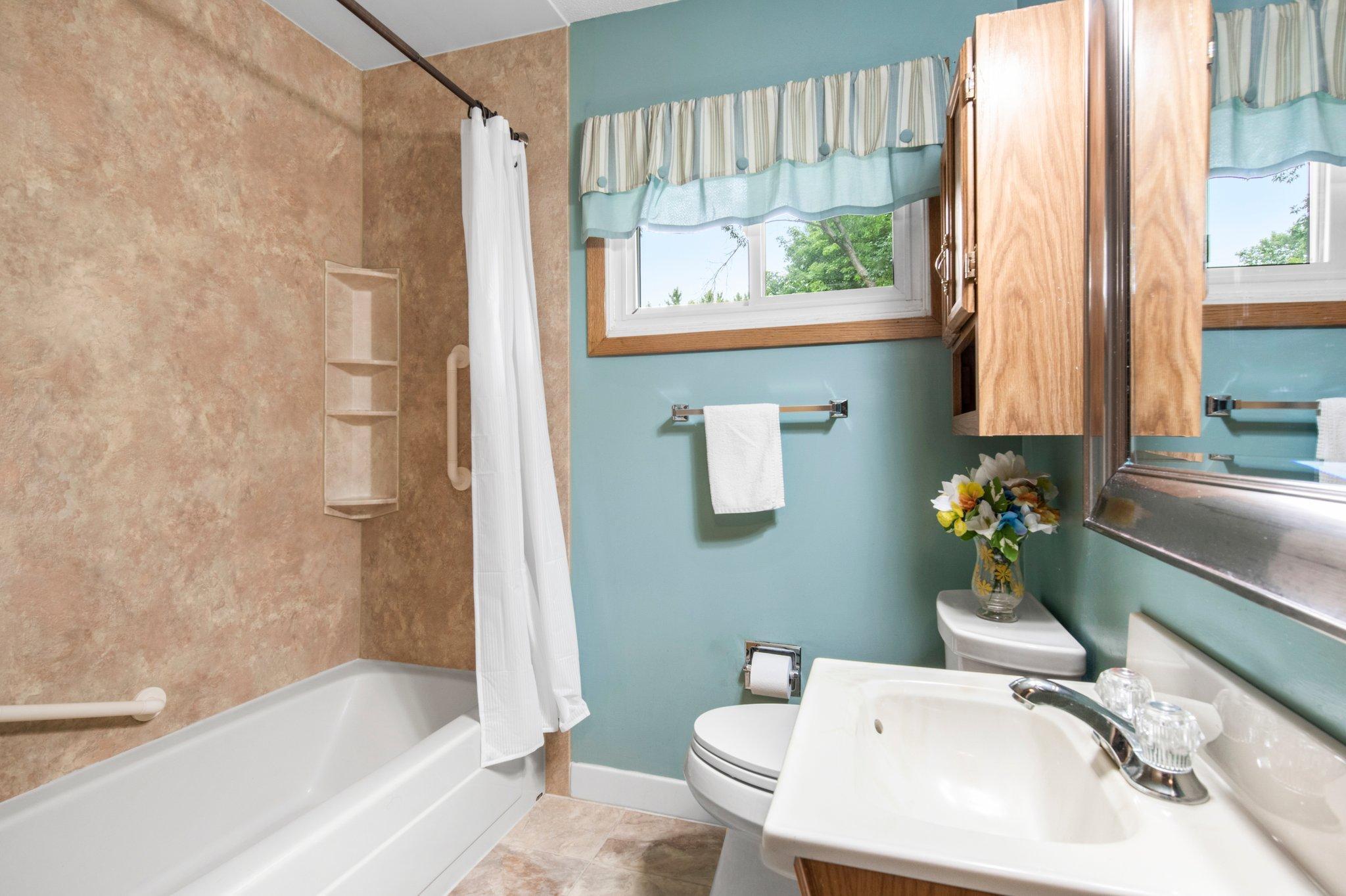 6475 164th Street W