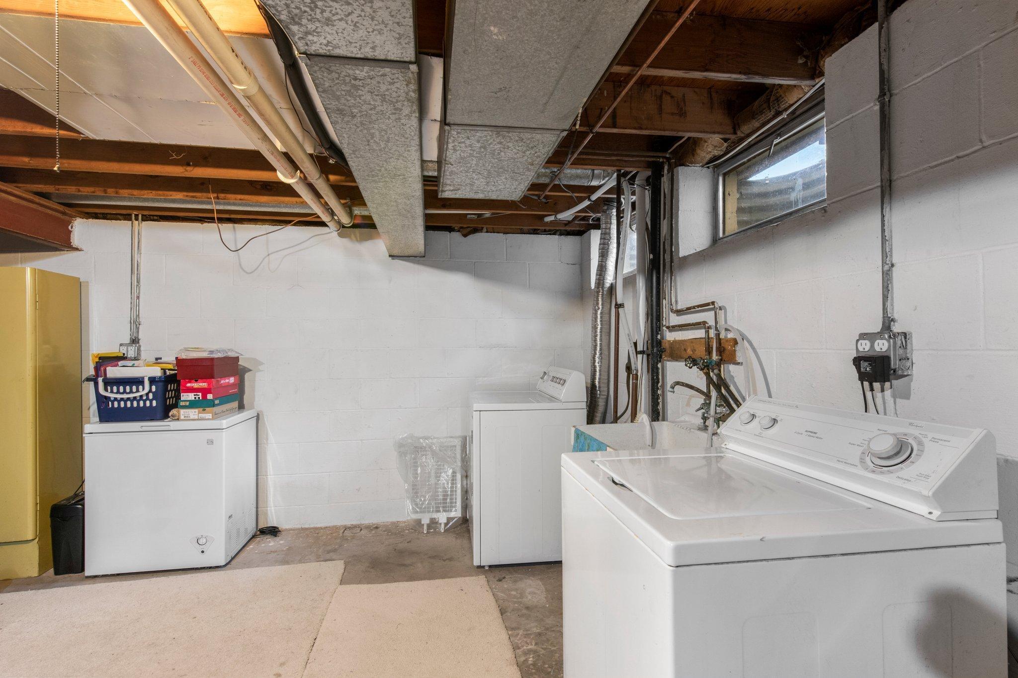 6475 164th Street W