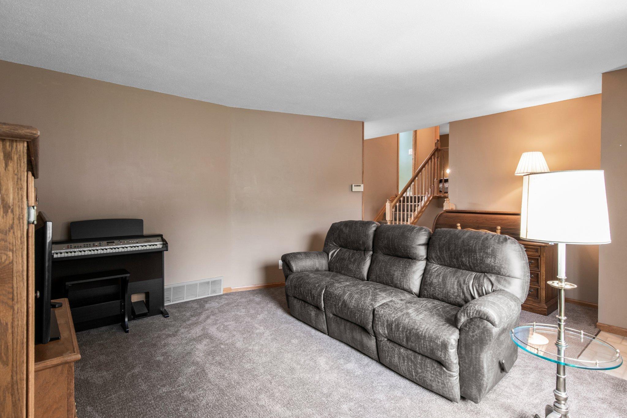 6475 164th Street W