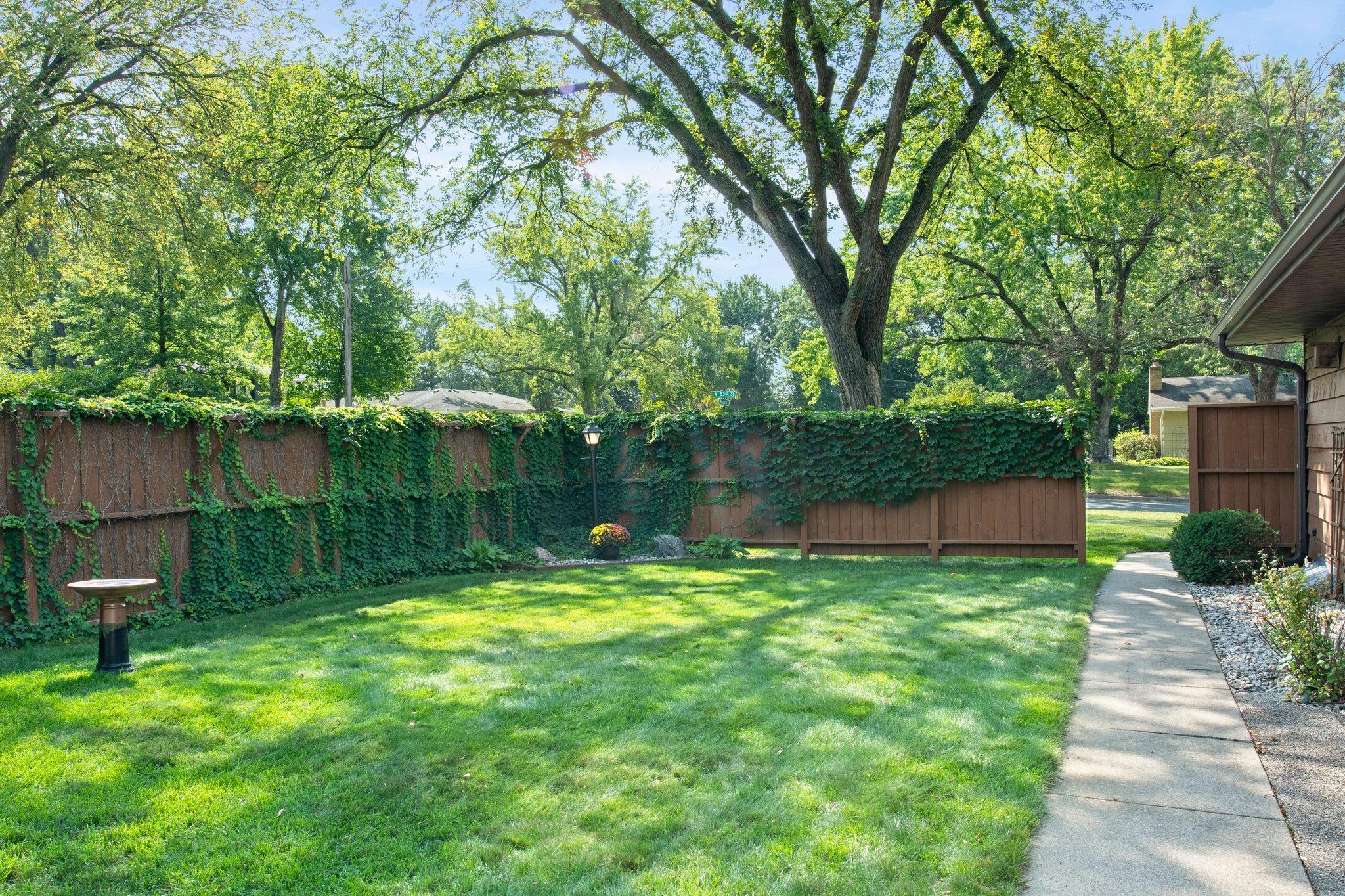 2000 W 83rd Street