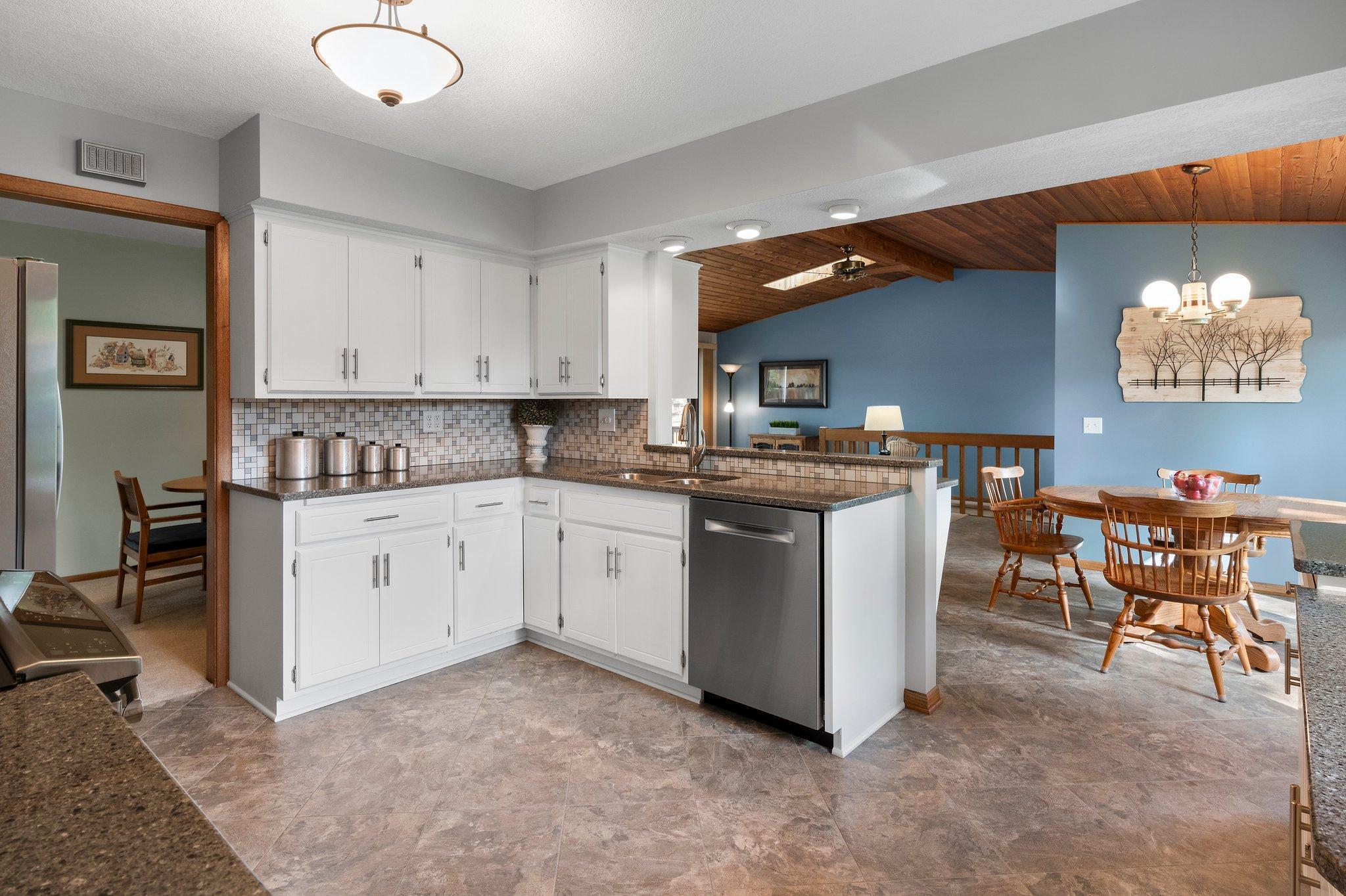 2000 W 83rd Street