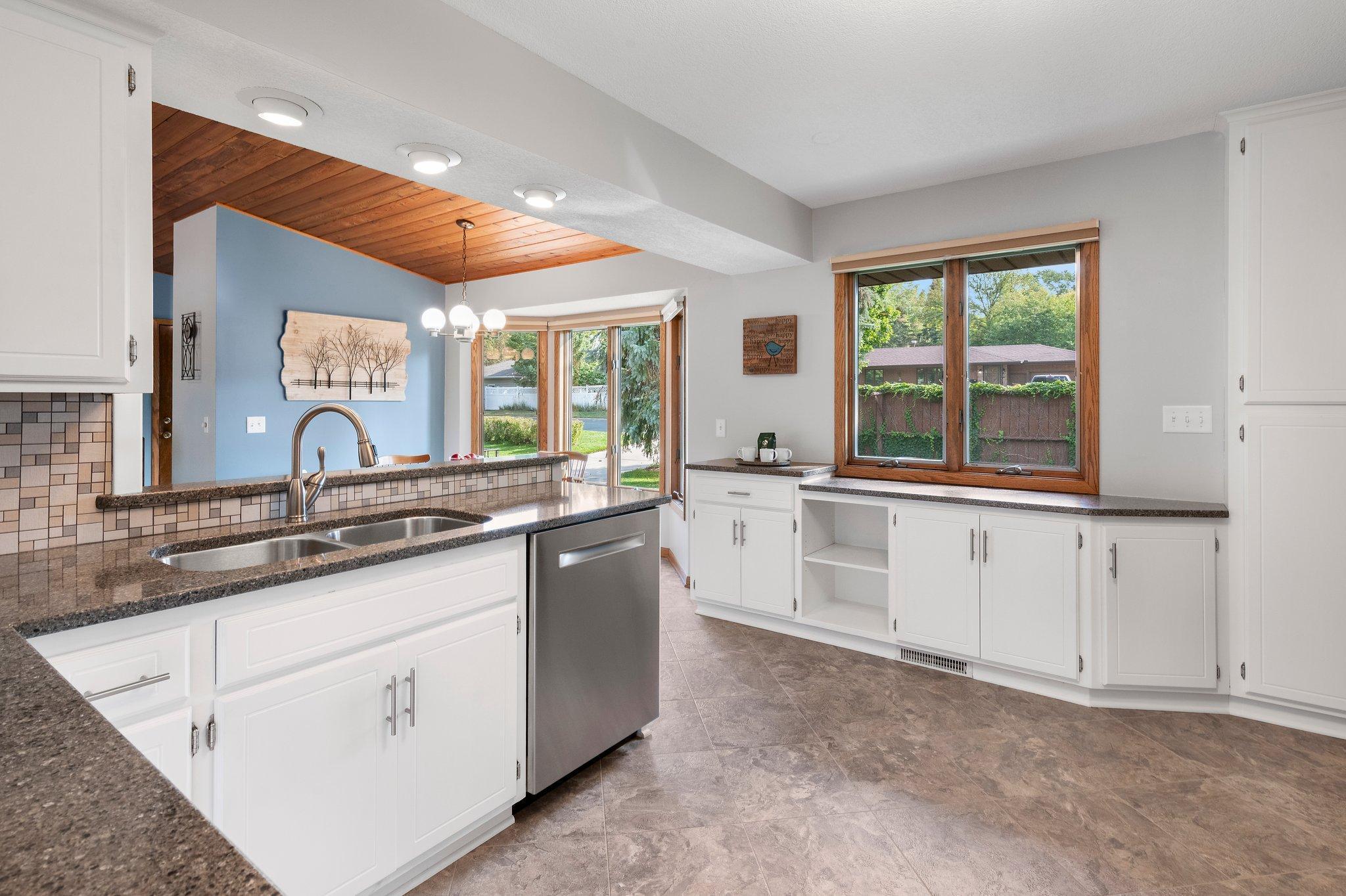 2000 W 83rd Street