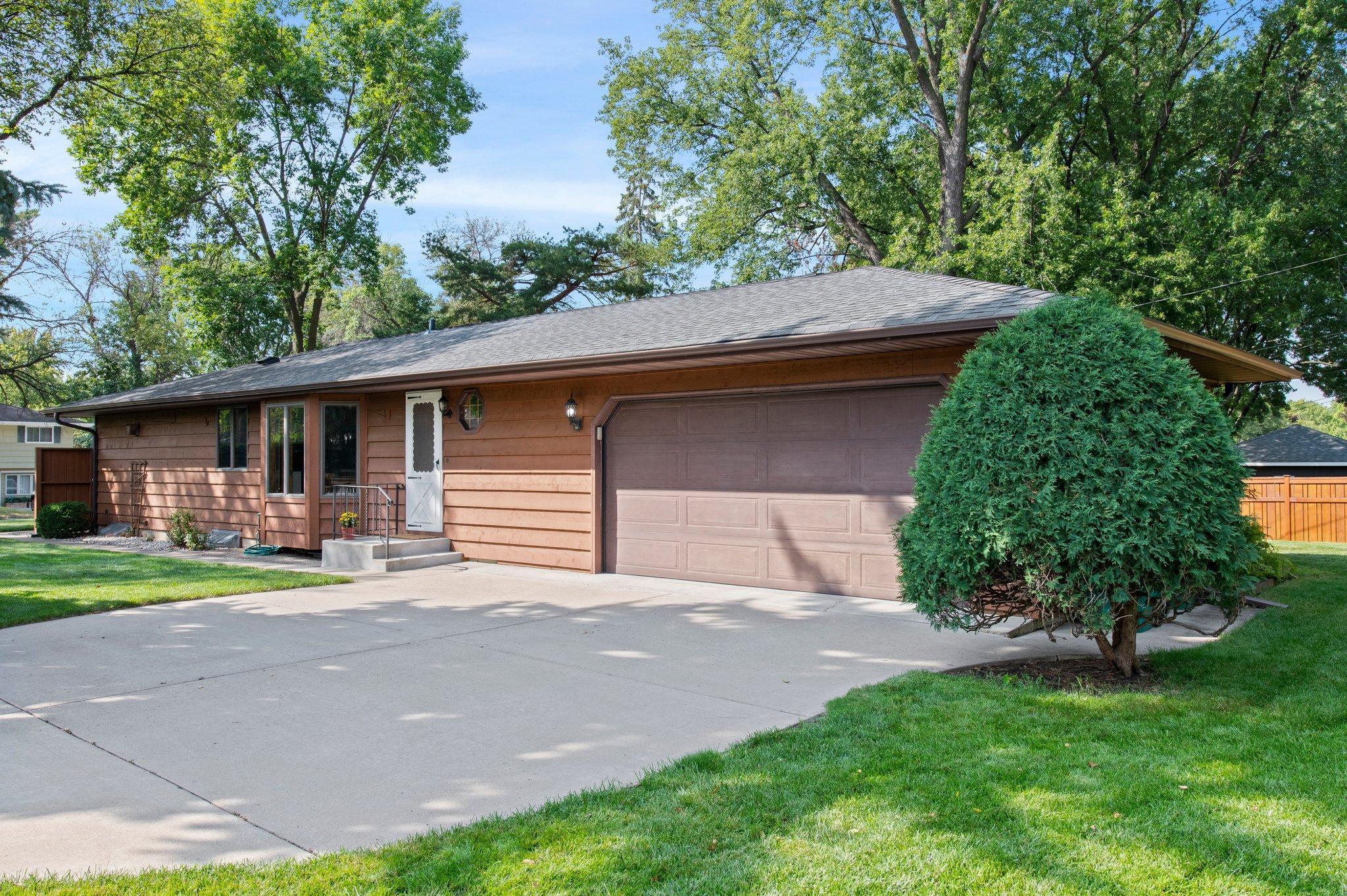 2000 W 83rd Street