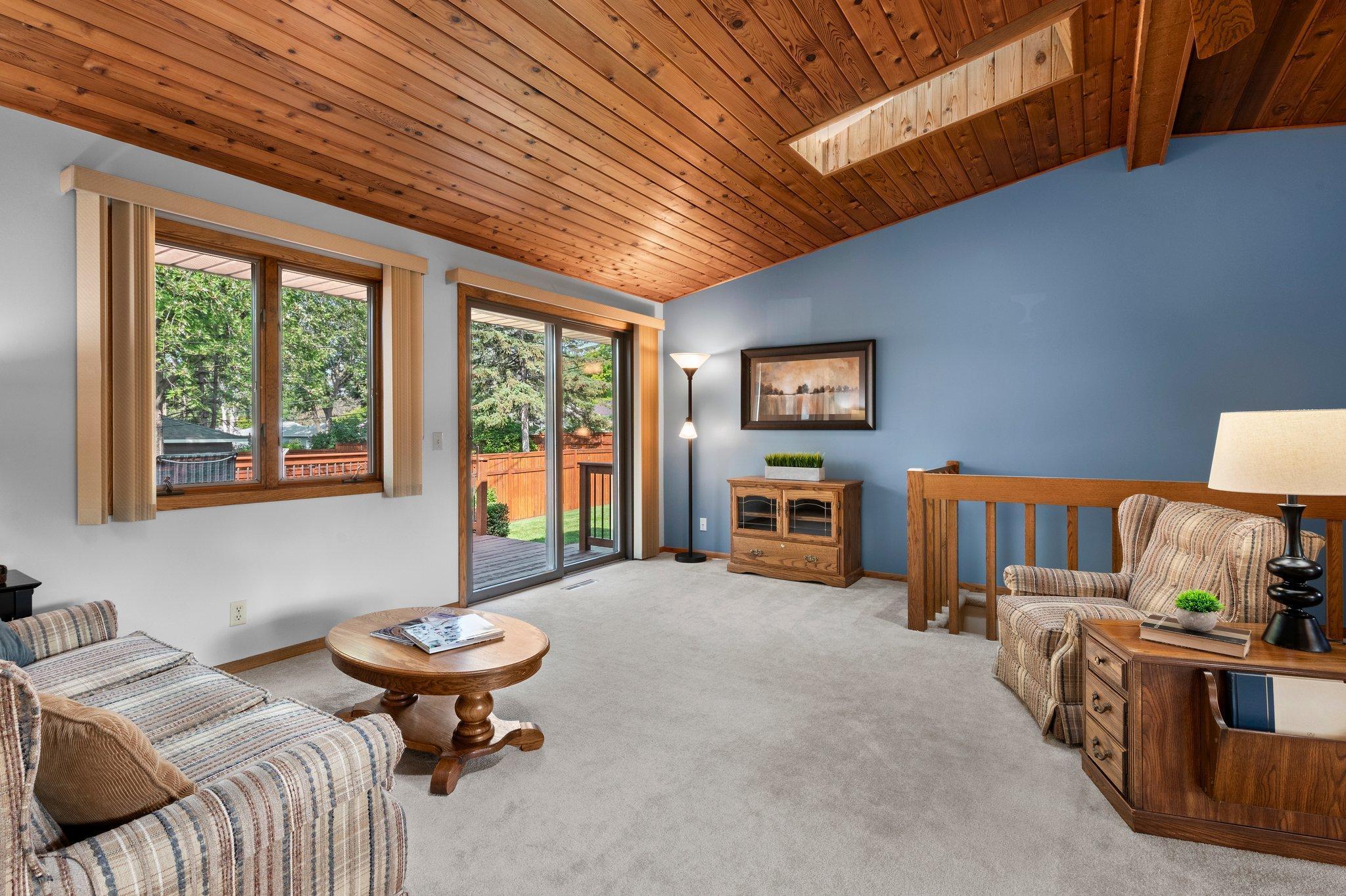 2000 W 83rd Street
