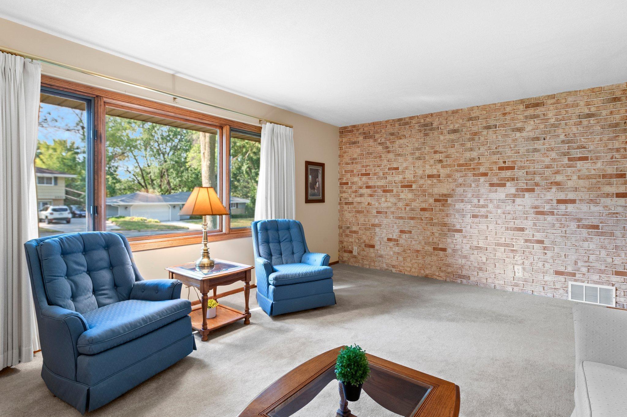 2000 W 83rd Street