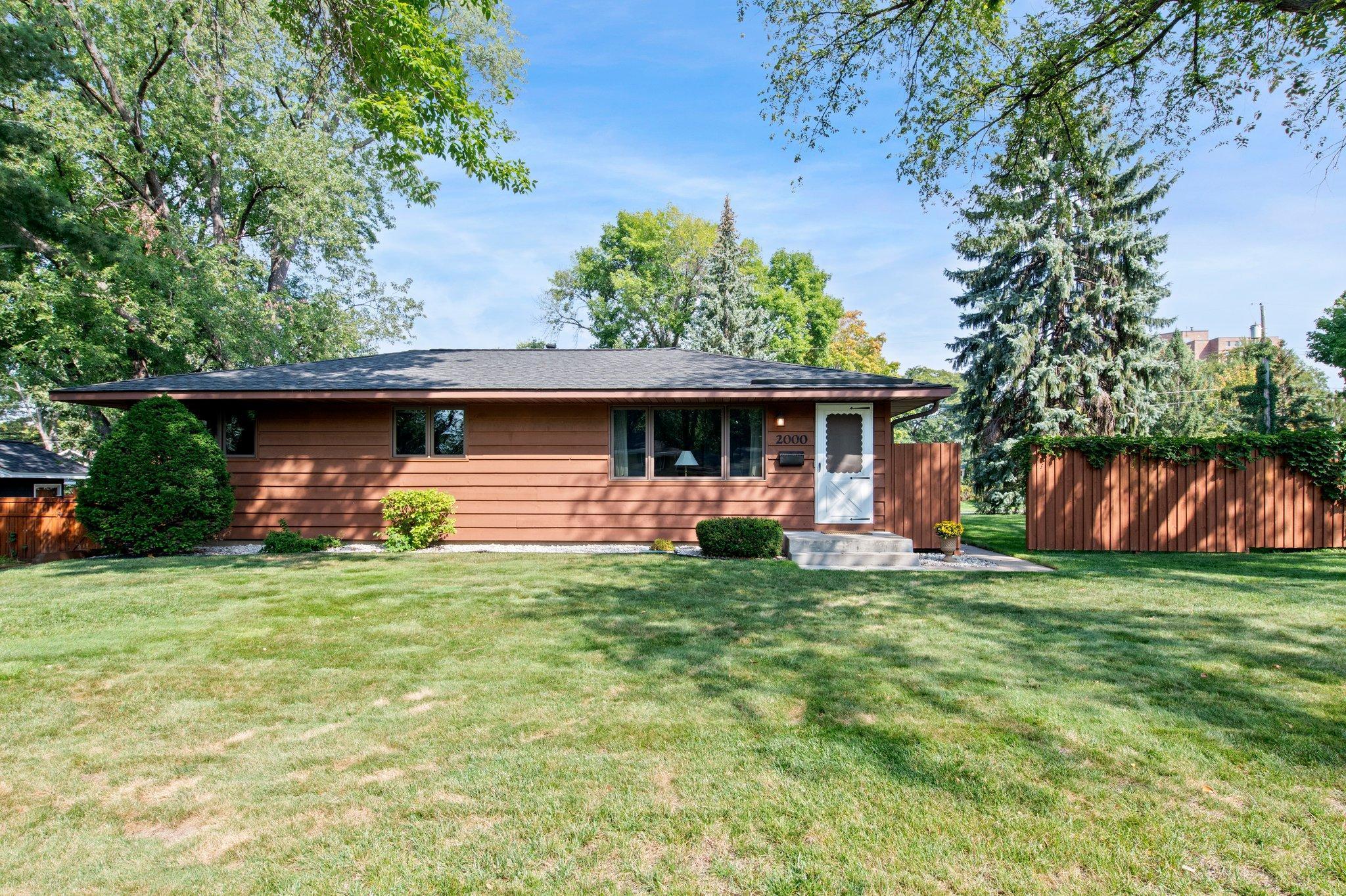 2000 W 83rd Street