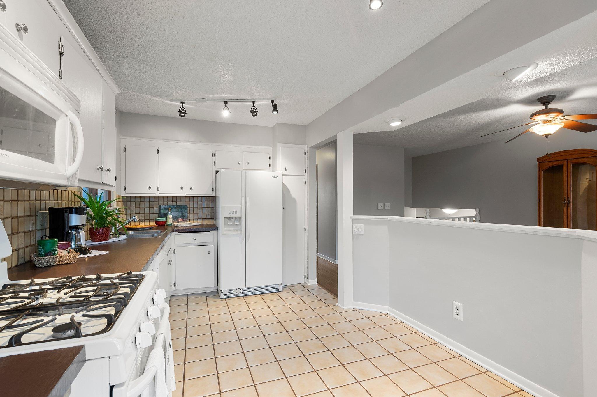 1075 Lowell Drive