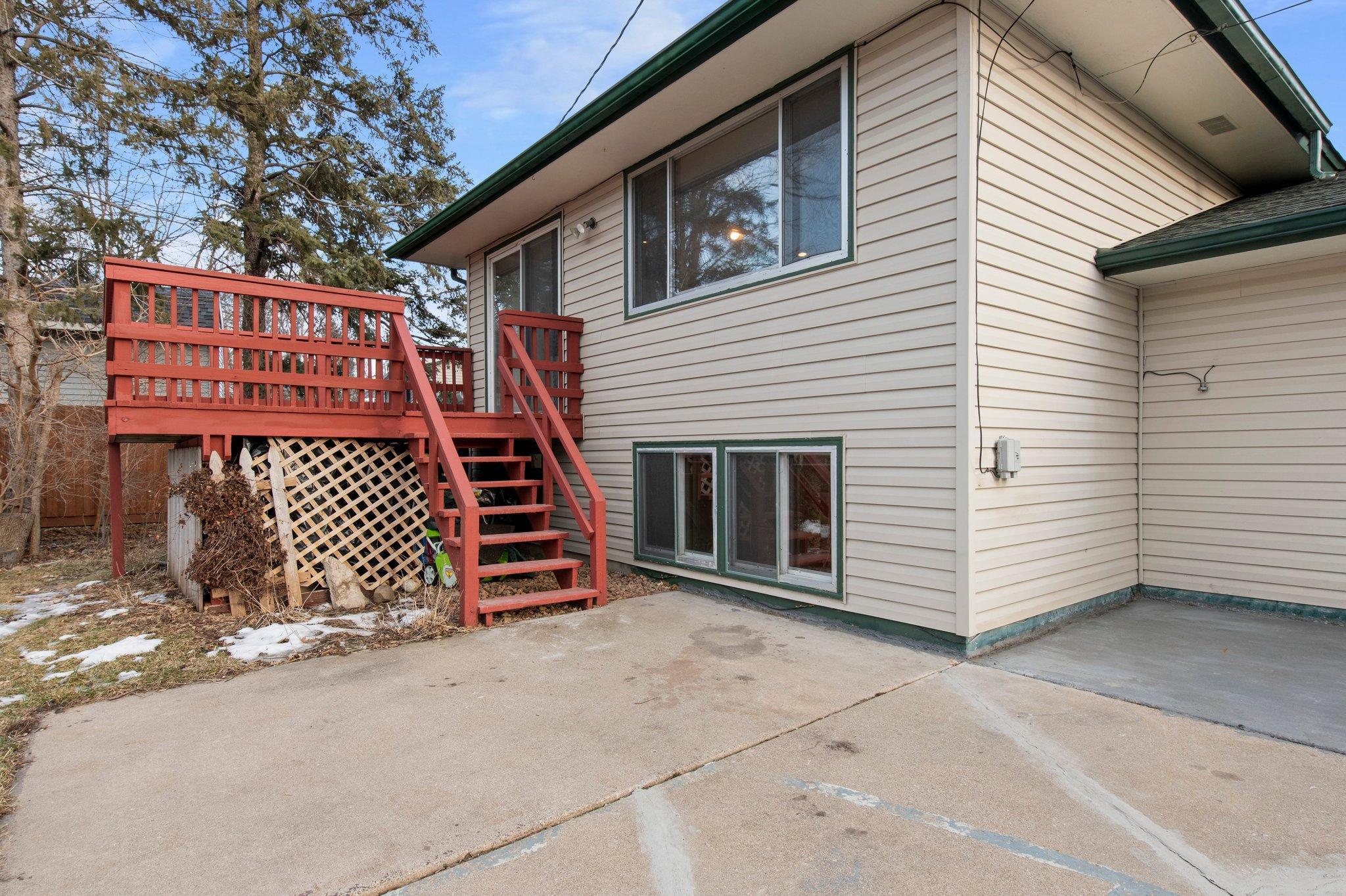 1075 Lowell Drive