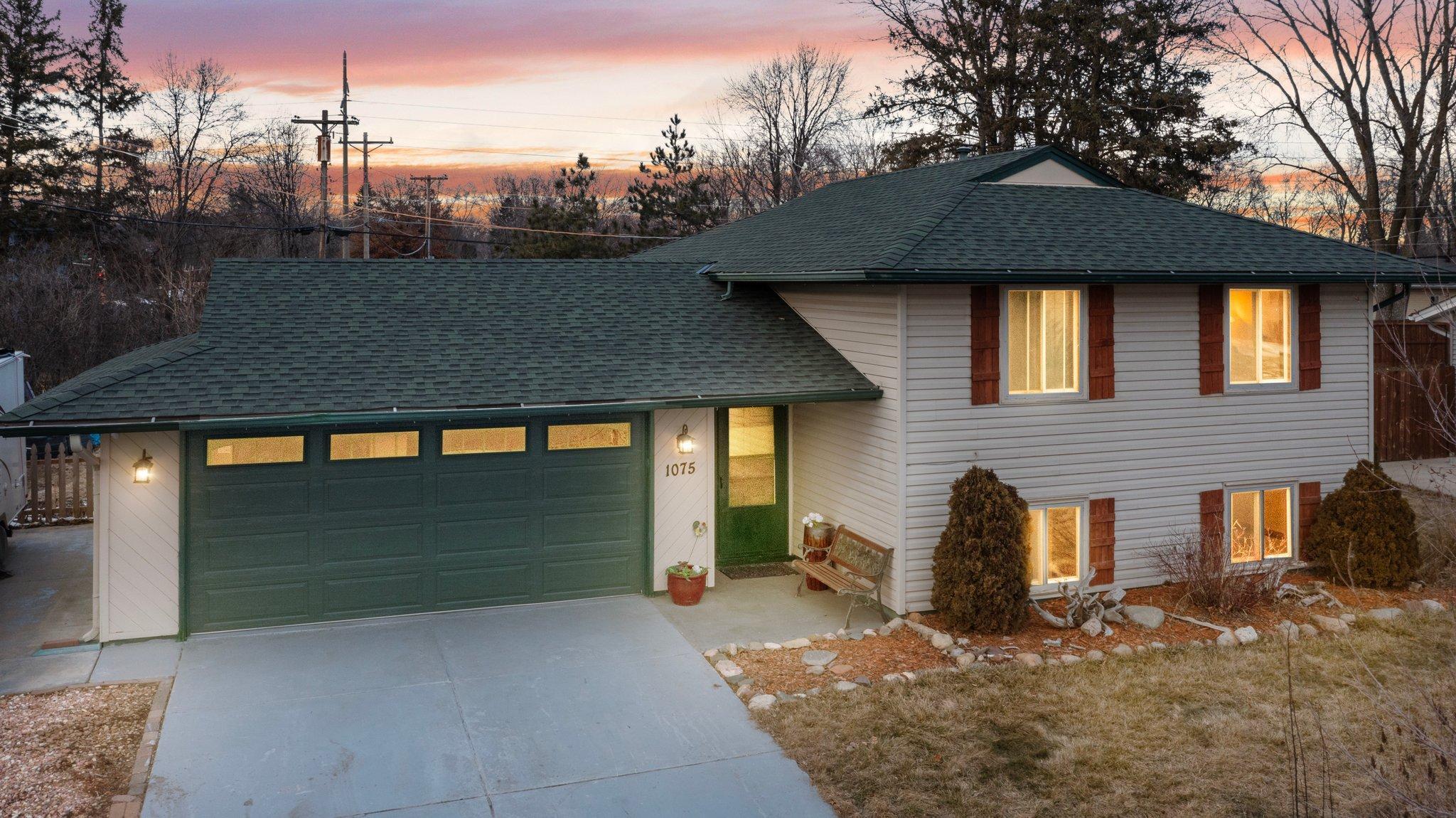 1075 Lowell Drive