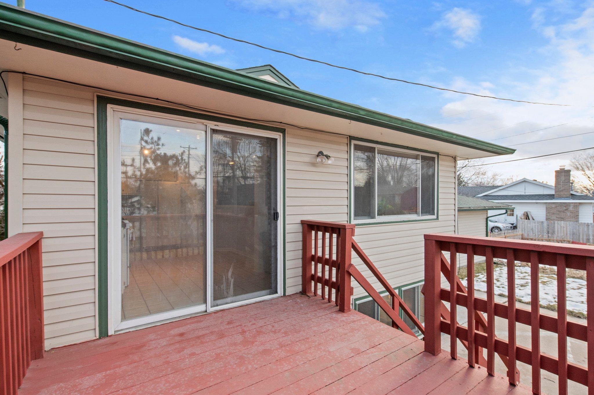 1075 Lowell Drive