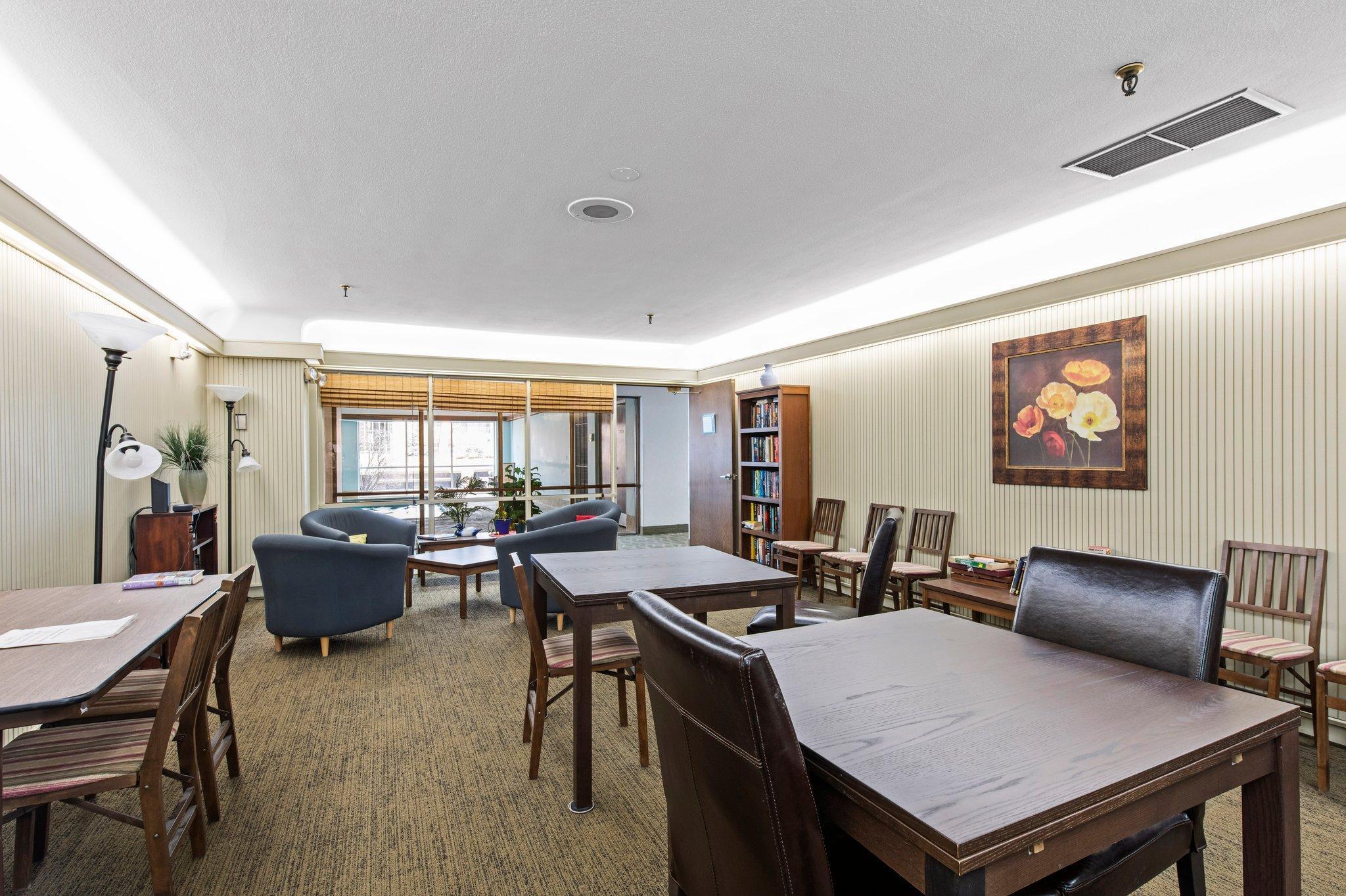 6450 York Avenue S Unit: 318
