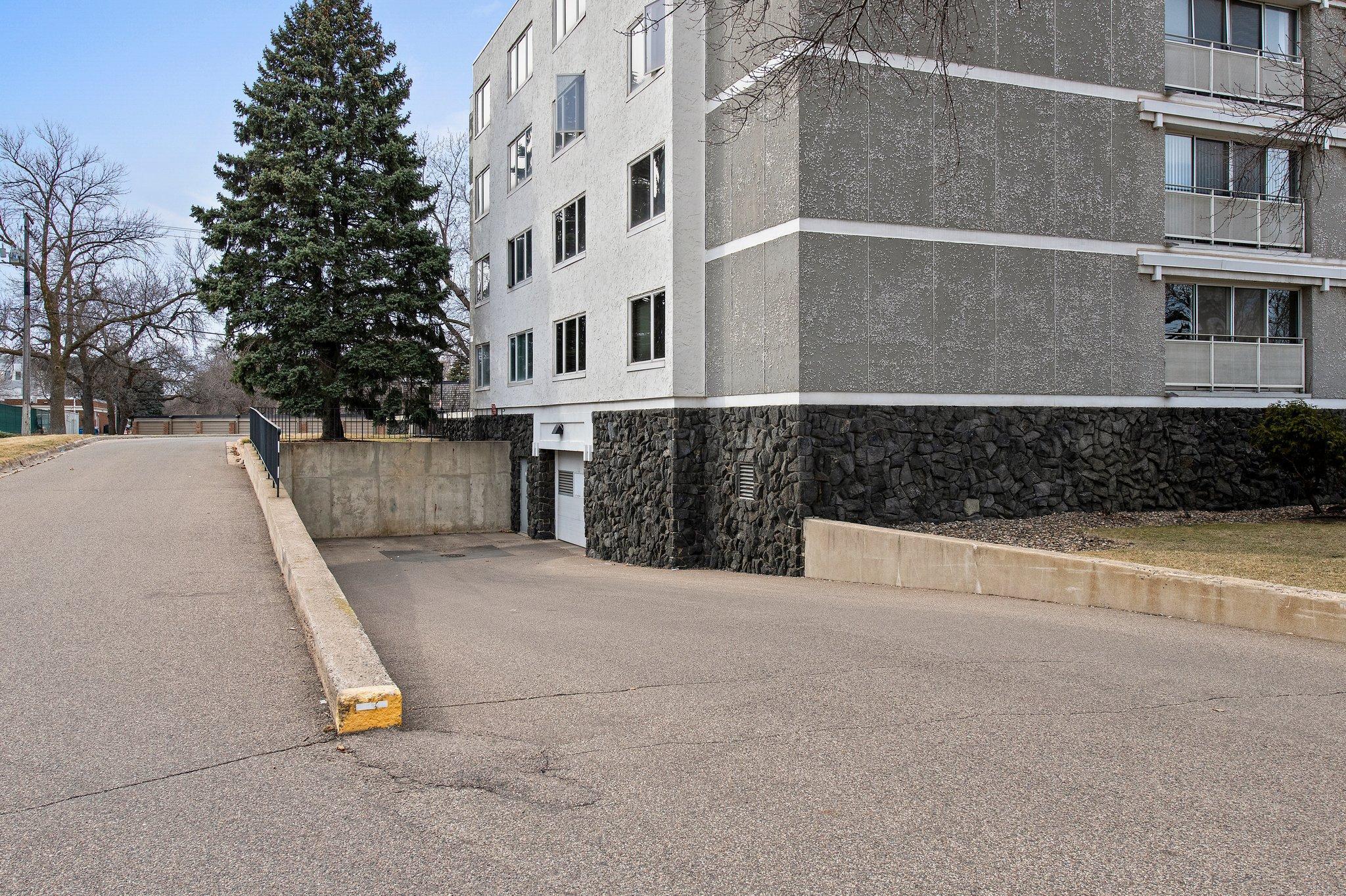 6450 York Avenue S Unit: 318