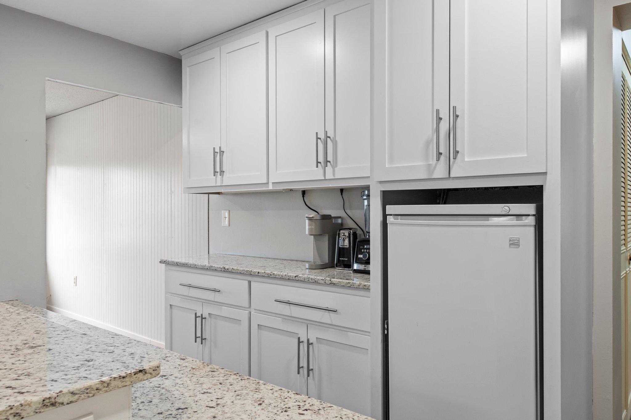 6450 York Avenue S Unit: 318