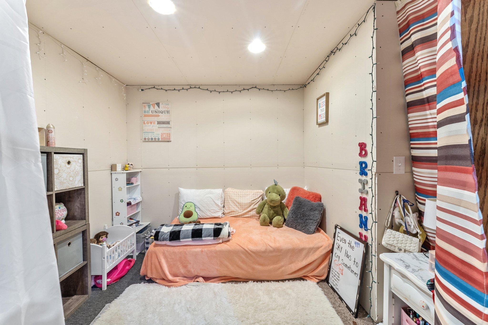 12370 Rolling Ridge Road