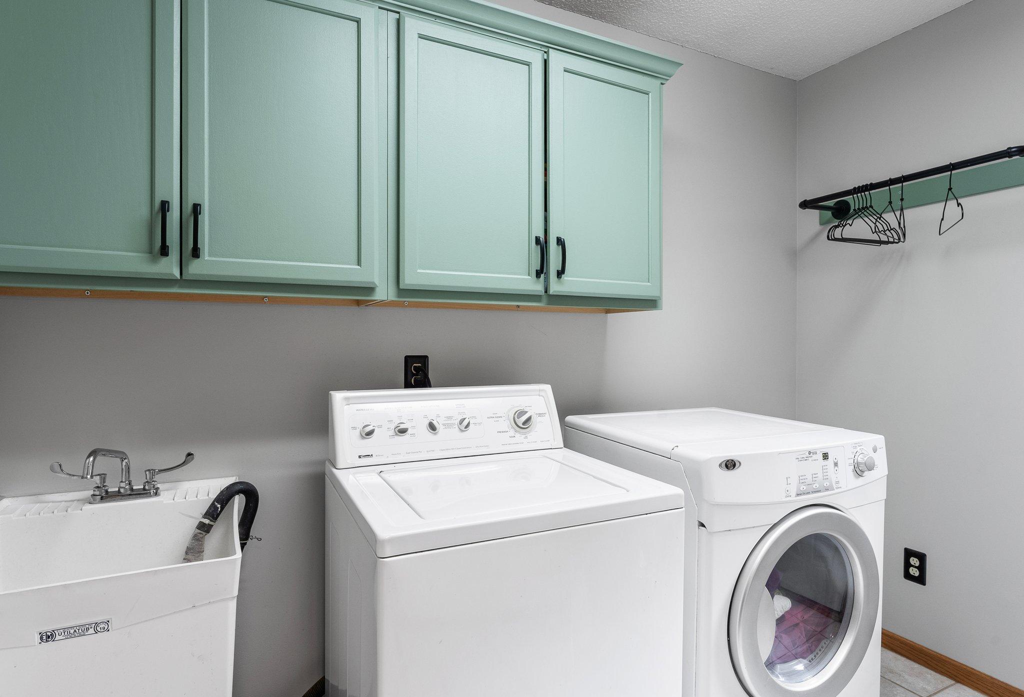 4977 Forest Glen Court