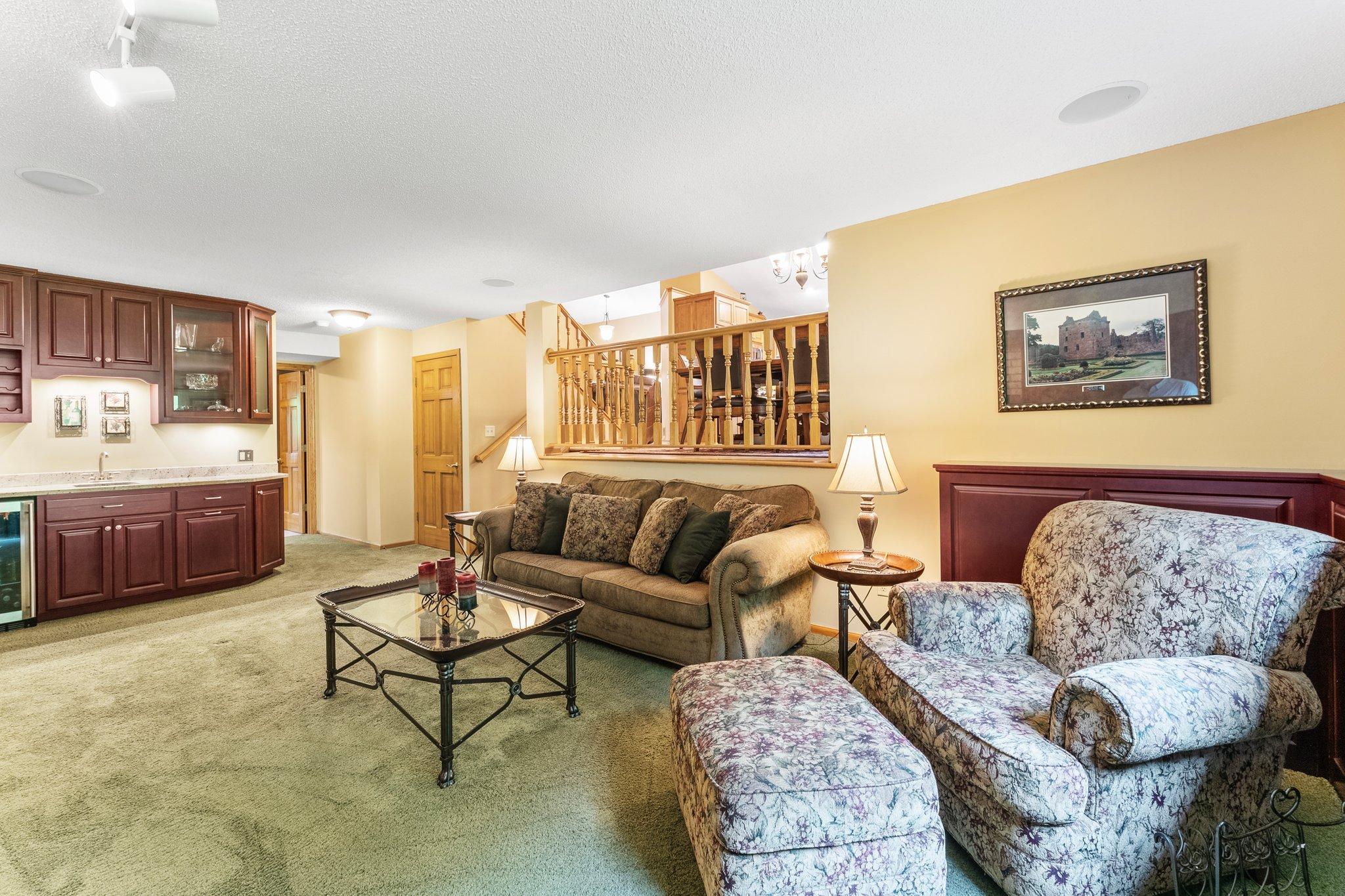 4977 Forest Glen Court