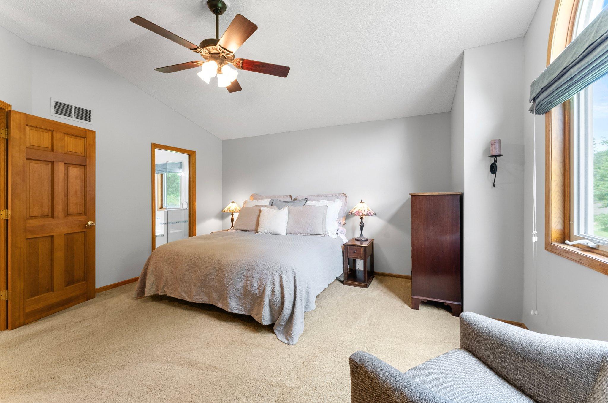 4977 Forest Glen Court