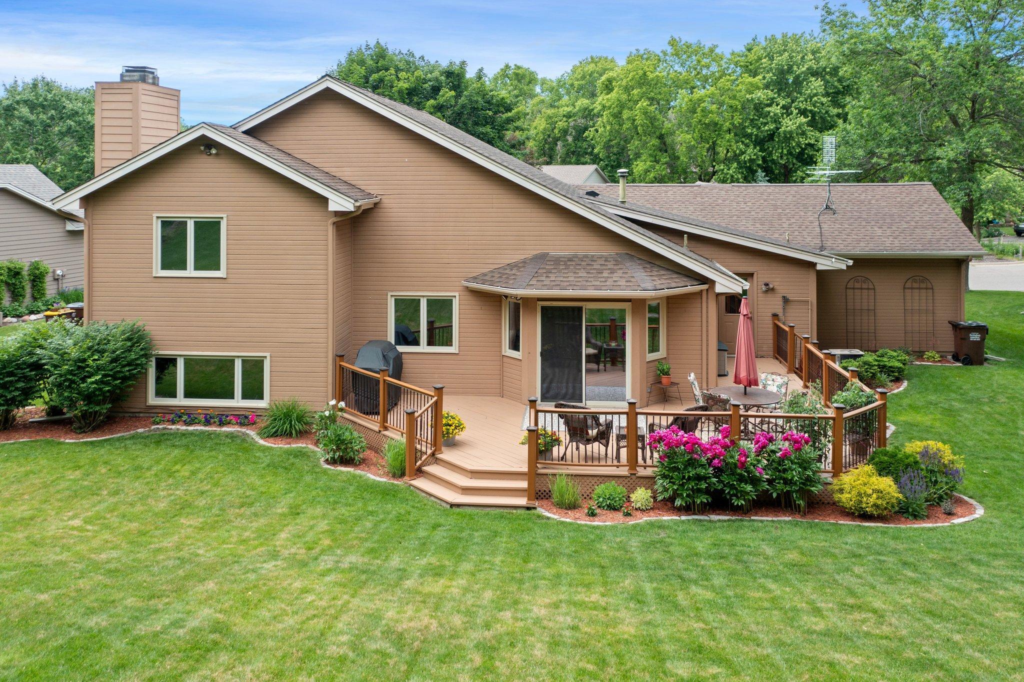 4977 Forest Glen Court