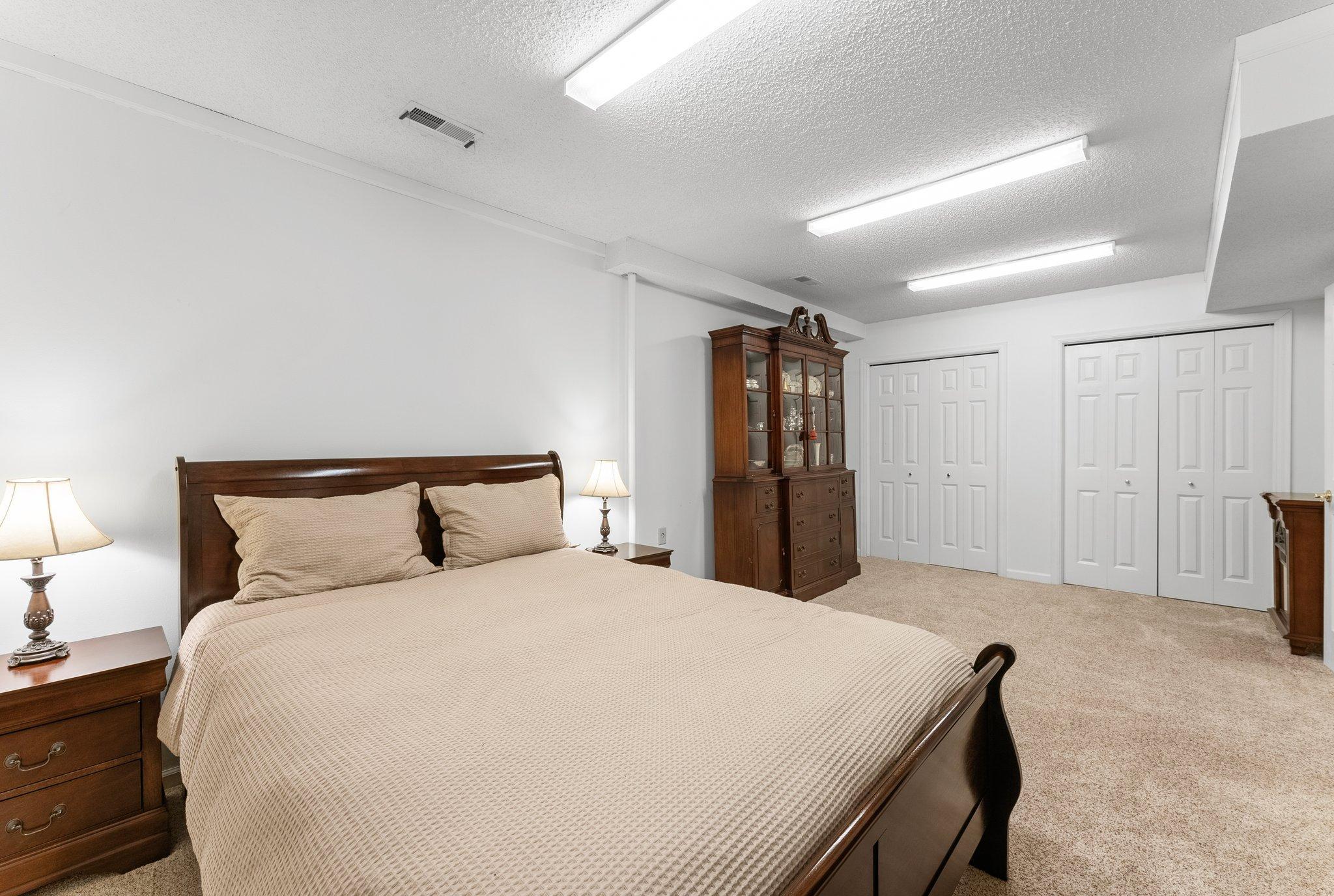 4977 Forest Glen Court