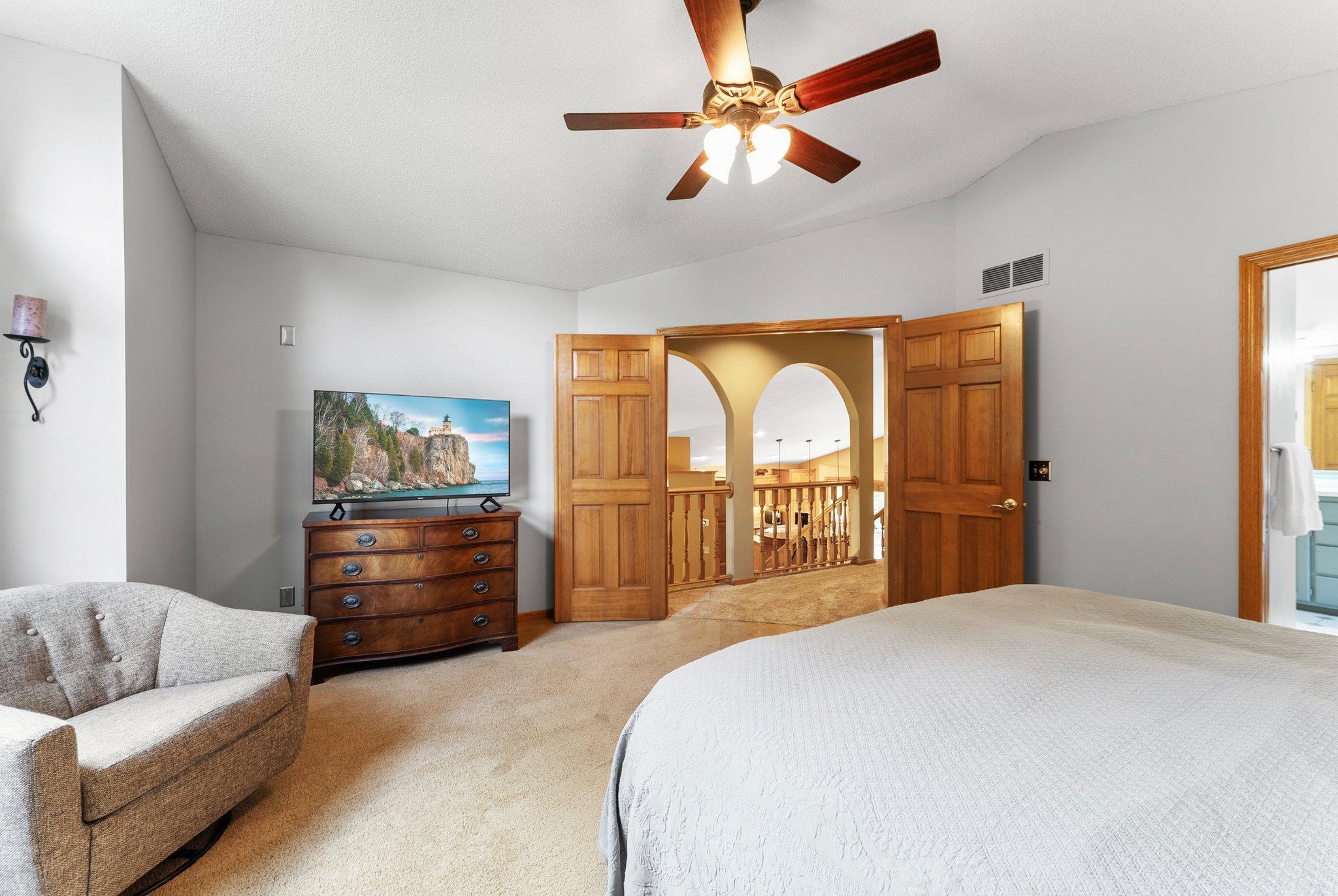 4977 Forest Glen Court